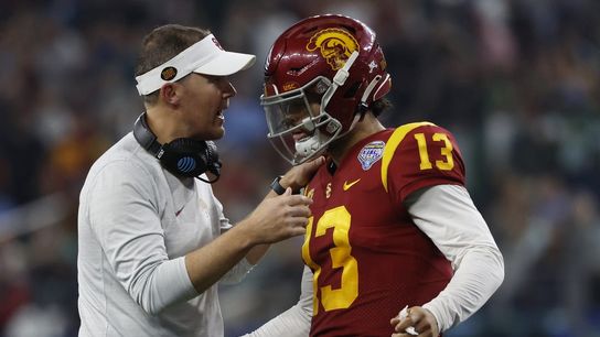 Top '26 QB recruit Julian Lewis commits to Trojans (College Football)