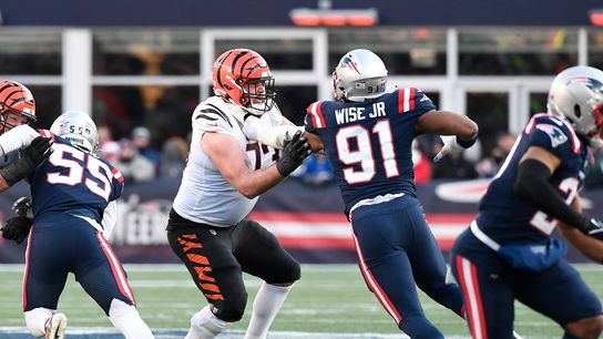 Bengals LT Jonah Williams (knee) leaves wild-card game (NFL)