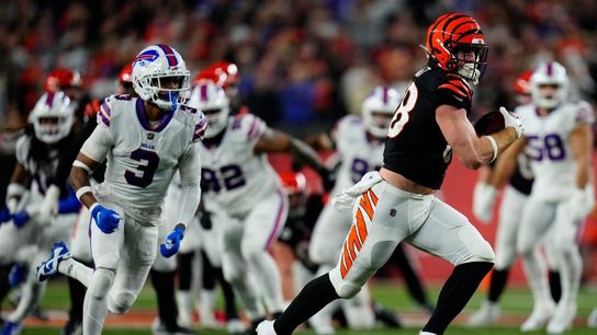 Bills S Damar Hamlin participates in on-field workouts (NFL)