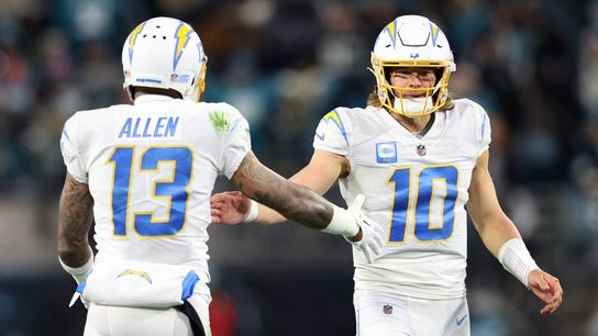 Chargers restructure WR Keenan Allen's contract to save $9M (NFL)
