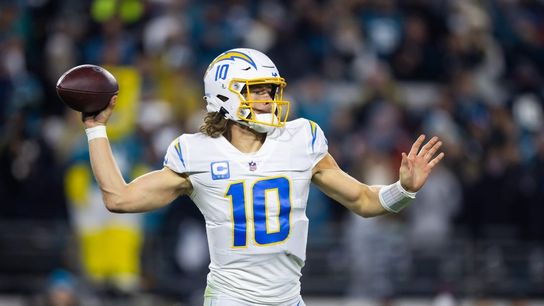 Report: Chargers QB Justin Herbert recovering from shoulder surgery (NFL)