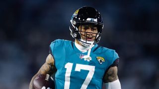 Agent: Jags reach deal with franchise-tagged TE Evan Engram (NFL)