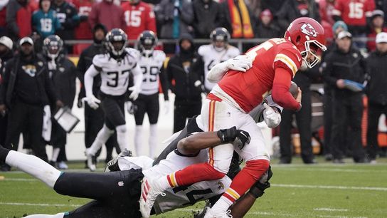 Report: Chiefs QB Patrick Mahomes has high ankle sprain (NFL)
