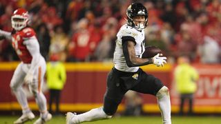 Jaguars use franchise tag on TE Evan Engram (NFL)