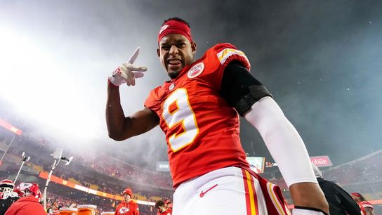 Report: Chiefs bring back WR JuJu Smith-Schuster (NFL)