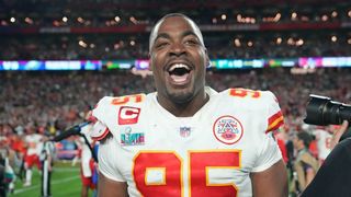 Chiefs' Travis Kelce pleads with Chris Jones to end holdout (NFL)