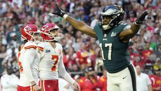 Eagles put LB Nakobe Dean (foot) on IR (NFL)