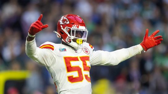 Reports: Broncos to sign DE Frank Clark (NFL)
