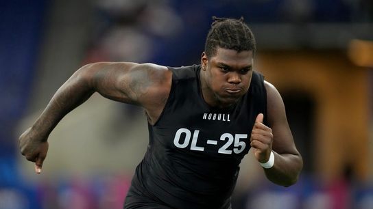 Steelers sign 1st-round pick OT Broderick Jones (NFL)