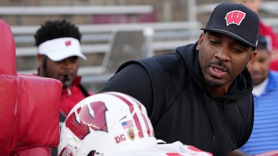 New Michigan DL coach resigns after arrest (College Football)