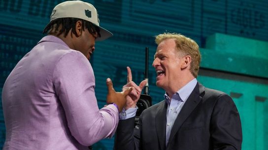 Eagles sign first-rounder Jalen Carter, add TE Dan Arnold (NFL)