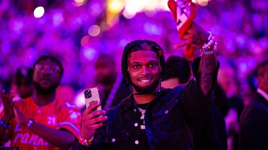 Bills' Damar Hamlin wins 2023 George Halas Award (NFL)