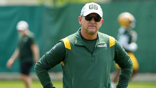Report: Dolphins add ex-Packers DC Joe Barry to staff (NFL)