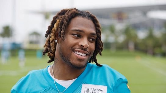 Dolphins place CB Jalen Ramsey (knee) on IR (NFL)