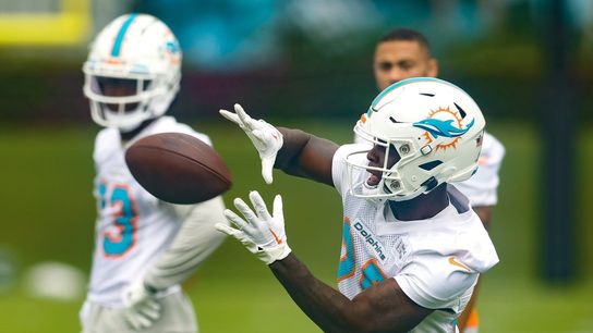 Dolphins RB De'Von Achane (shoulder) week to week (NFL)