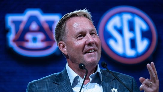 Hugh Freeze era begins as Auburn hosts UMass (College Football)