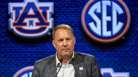 Transfer-heavy Auburn has coach Hugh Freeze ‘uncomfortable’ (College Football)