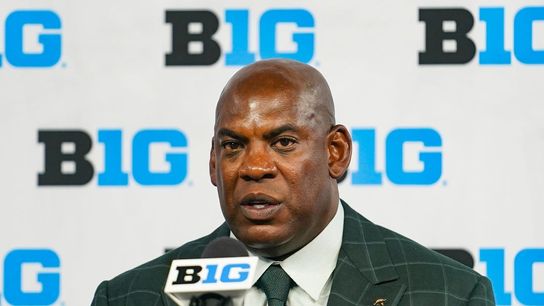 Michigan State clashes with Central Michigan amid QB uncertainty (College Football)