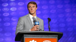 After missing CFP twice, Clemson thinking title or bust (College Football)