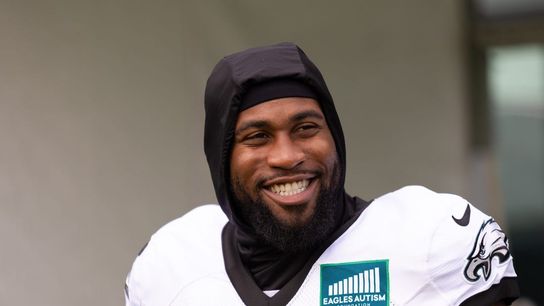 Reports: Eagles LB Haason Reddick to have thumb surgery (NFL)