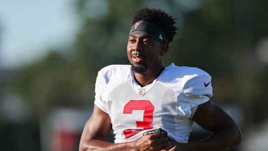 Reports: Bucs WR Russell Gage suffers serious knee injury (NFL)