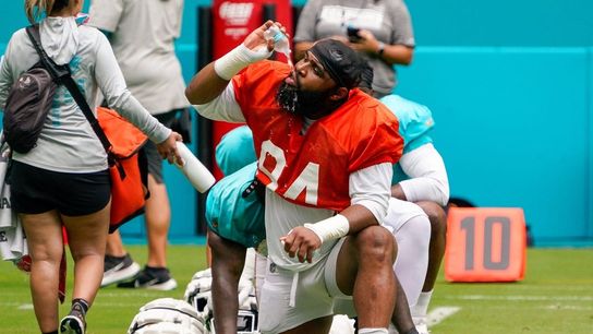Dolphins DT Christian Wilkins sits out, seeks new deal (NFL)