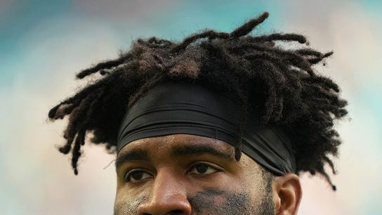 Report: Eagles signing DE Bryce Huff to 3-year, $51.1M deal (NFL)