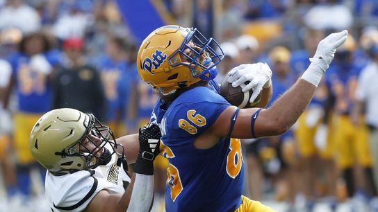 Phil Jurkovec has big game in Pitt debut, a rout of Wofford (College Football)