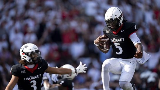 Emory Jones (7 TDs), Cincinnati crush Eastern Kentucky (College Football)