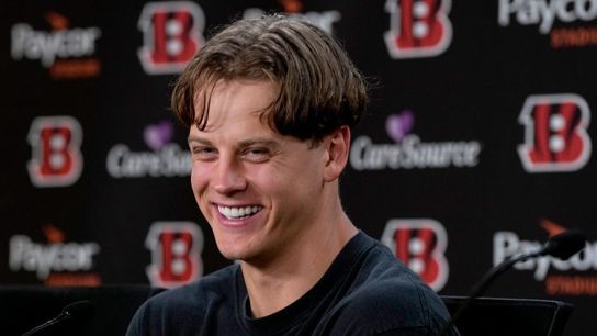 Bengals QB Joe Burrow signs his record NFL contract (NFL)