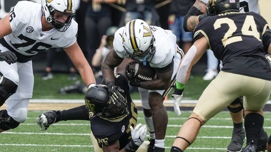 Wake Forest finds running game, defeats Vanderbilt (College Football)