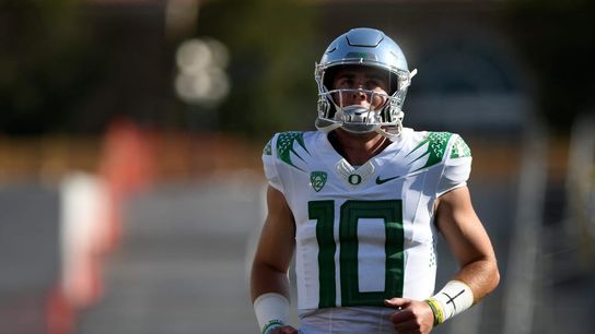 No. 13 Oregon uses late surge to hold off Texas Tech (College Football)