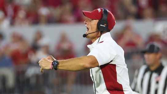 No. 16 Oklahoma uses defense to top Cincinnati 20-6 (College Football)