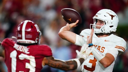 No. 11 Texas upends No. 3 Alabama, 34-24 (College Football)