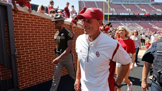 Coaches go way back in No. 19 Oklahoma-Tulsa matchup (College Football)
