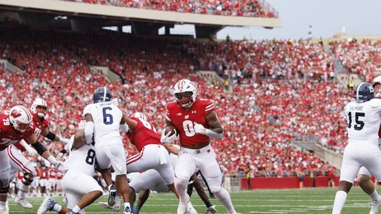 Wisconsin shoots to stretch streak to 17 over Purdue (College Football)