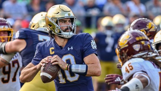 No. 9 Notre Dame pulls away for 41-17 win over Central Mich. (College Football)