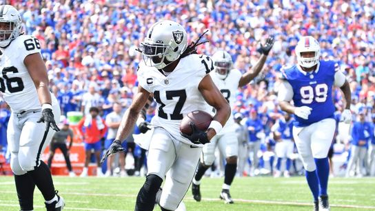 Raiders WR Davante Adams hurt on helmet-to-helmet hit vs. Bills (NFL)