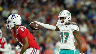 Dolphins WR Jaylen Waddle in concussion protocol (NFL)