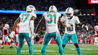 Dolphins RB Raheem Mostert, WR Jaylen Waddle active vs. Chiefs (NFL)