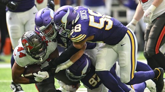 Vikings LB Jordan Hicks still hospitalized after surgical complications (NFL)