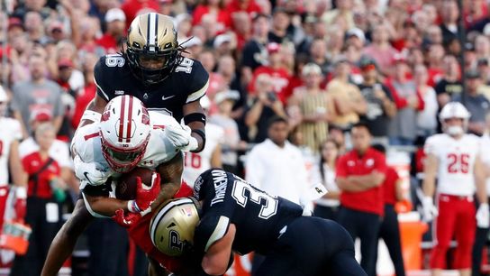 Wisconsin ground game piles up 4 TDs in dropping Purdue (College Football)