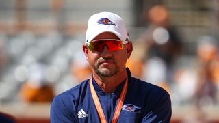 Report: UTSA coach Jeff Traylor interviews at Texas A&M (College Football)