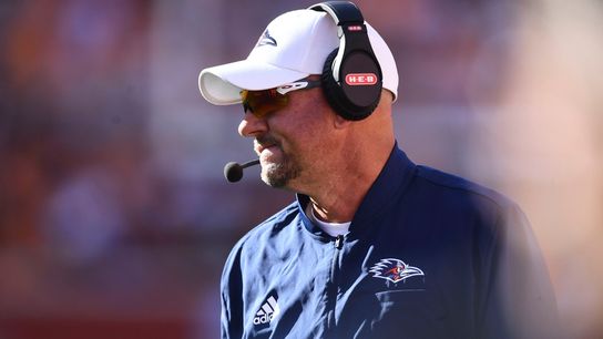 UTSA throttles Coastal Carolina to win Myrtle Beach Bowl (College Football)