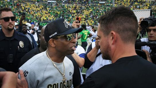 Top 25 roundup: No. 10 Oregon slams No. 19 Colorado (College Football)