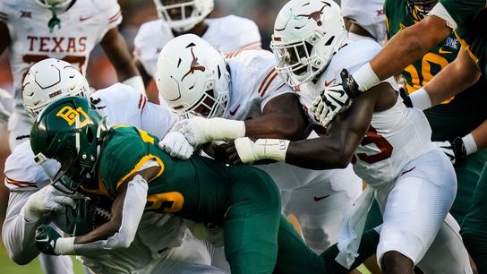 No. 3 Texas opens Big 12 schedule with dominating win over Baylor (College Football)