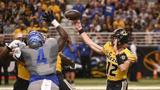 Brady Cook's big night helps Missouri hold off Memphis (College Football)
