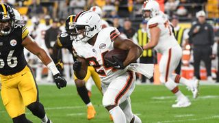 Reports: Browns, RB Nick Chubb agree to restructured deal (NFL)