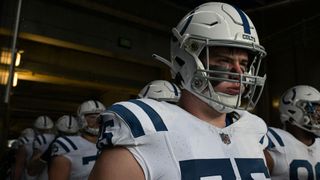 Colts G Will Fries carted off with right lower leg injury (NFL)