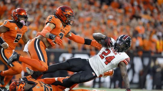 No. 19 Oregon St. keeps winning at home, beats No. 10 Utah (College Football)